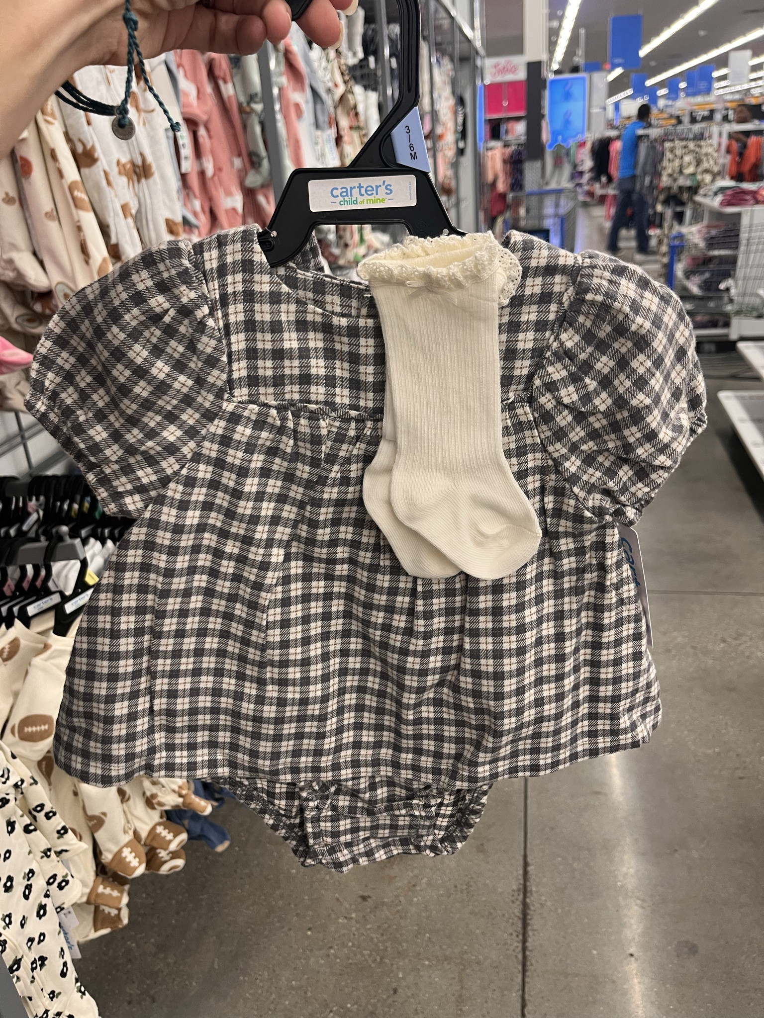 Perfect baby outfit for family photos 

#LTKSeasonal #LTKBaby
