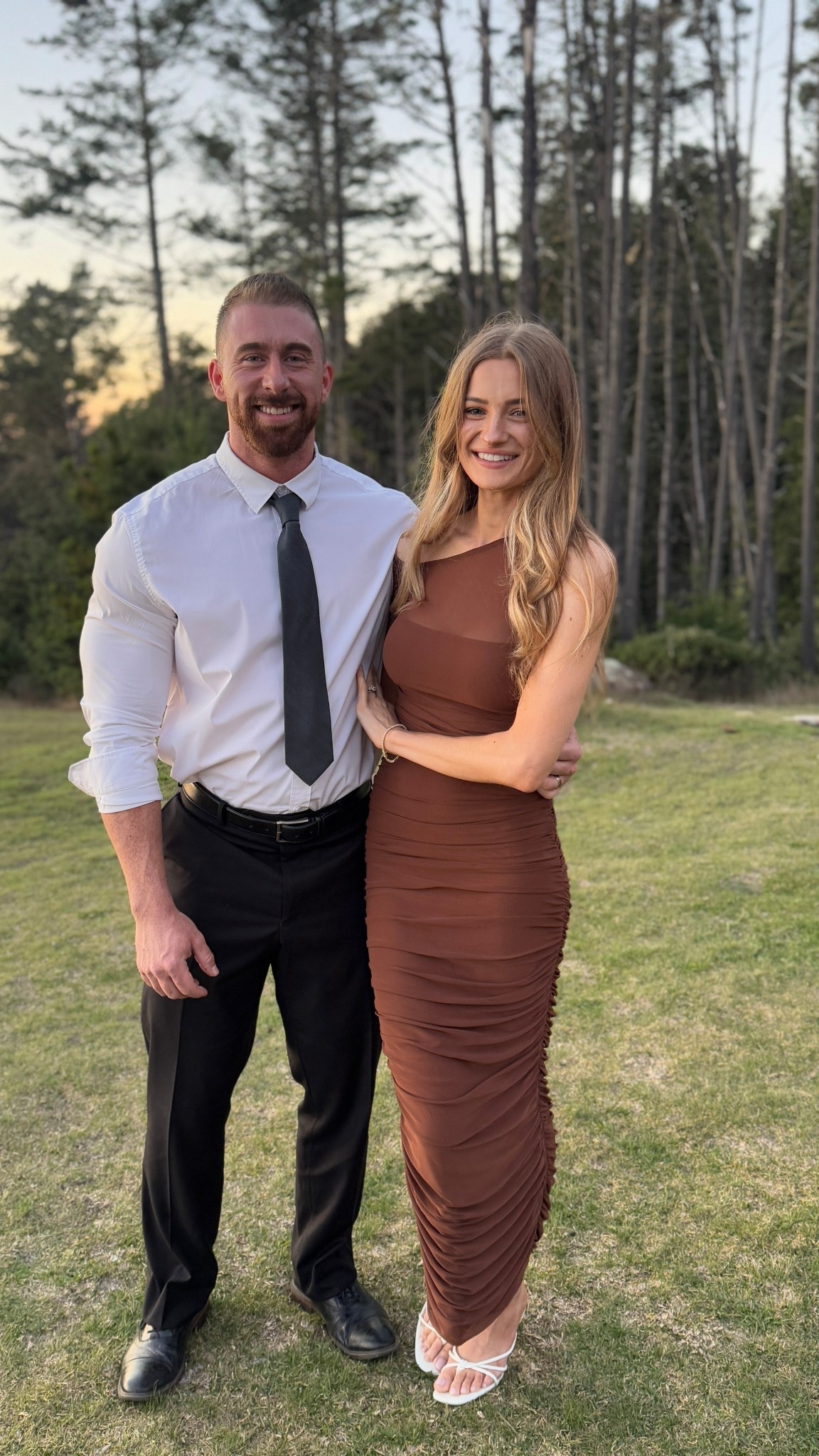 Such a comfy and flattering wedding guest dress for fall 

Wedding guest dress
Women’s dress 
Fall dress 
Wedding inspo

#LTKStyleTip #LTKWedding #LTKSeasonal