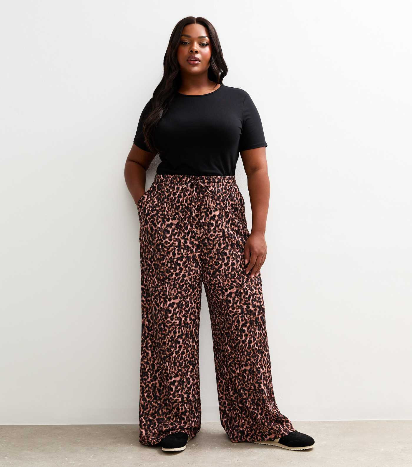 Curves Brown Leopard Print Textured Wide Leg Trousers | New Look | New Look (UK)