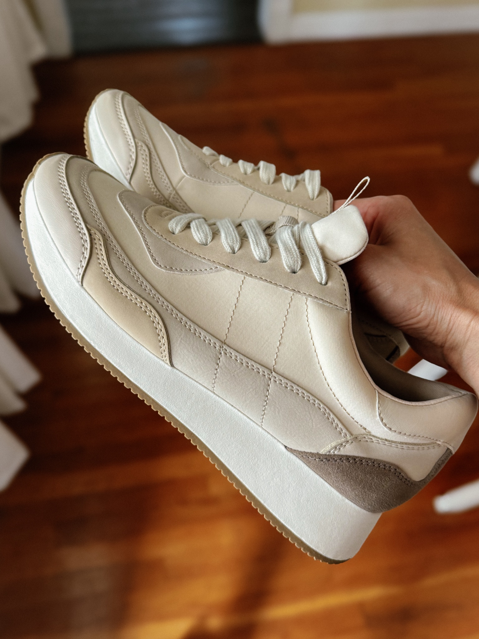 Target Find: The PERFECT warm colored, affordable autumn shoe!! 


HOC Autumn, Soft Autumn, True Autumn, Dark Autumn

#LTKshoecrush #LTKfindsunder50 #LTKActive