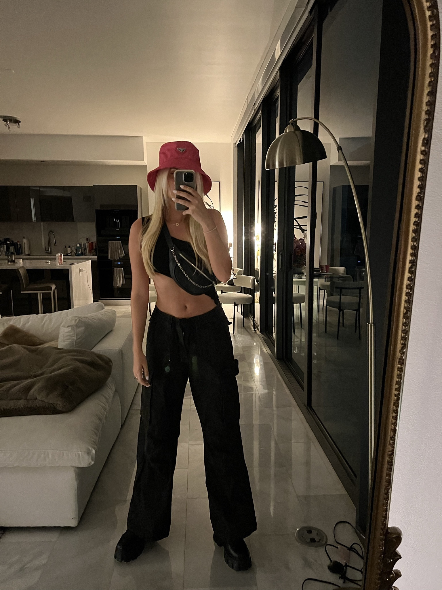 space fit👽🩷

#LTKtravel #LTKparties #LTKstyletip