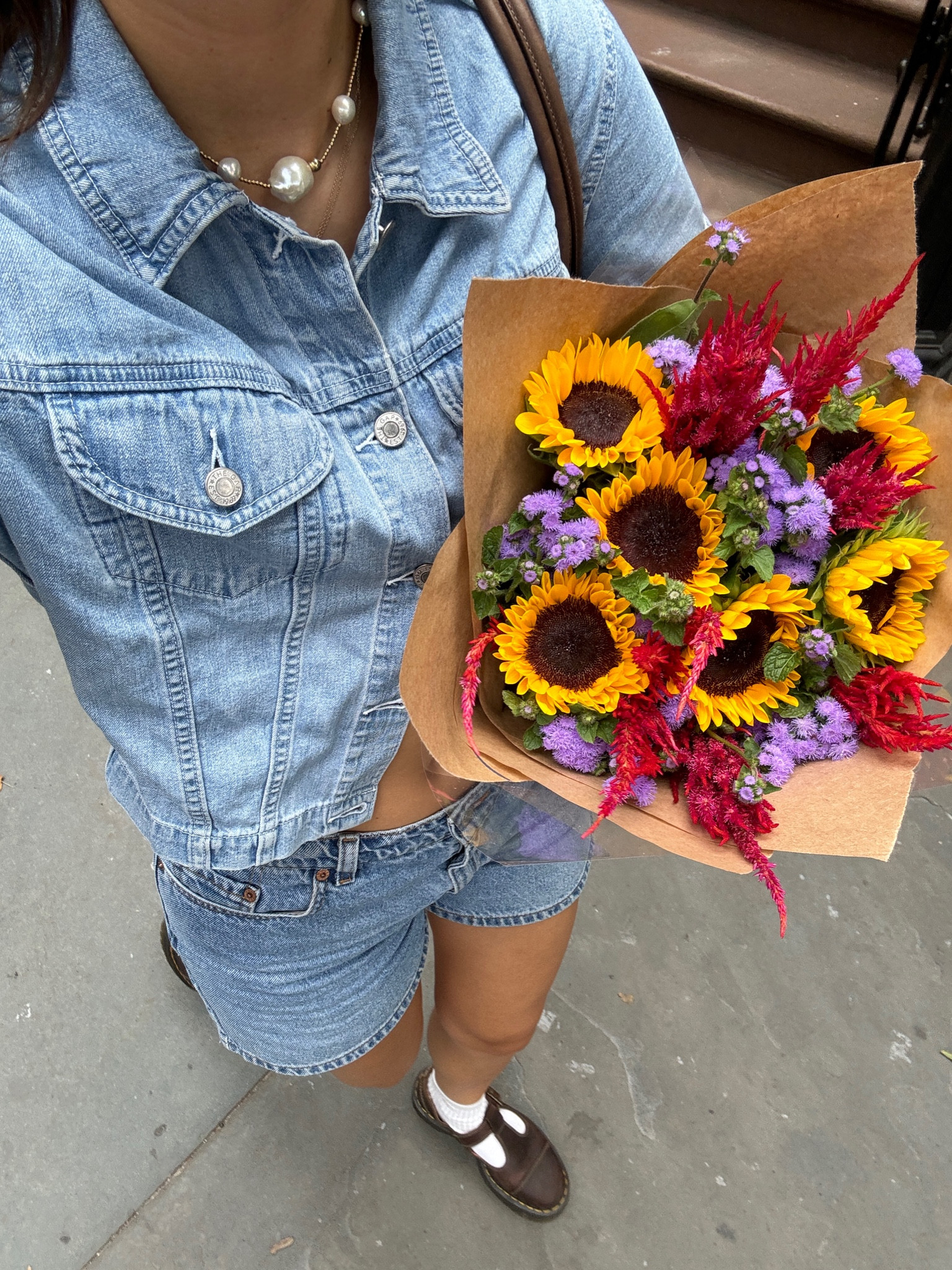 Top: vintage gap
Shorts: vintage Levi’s