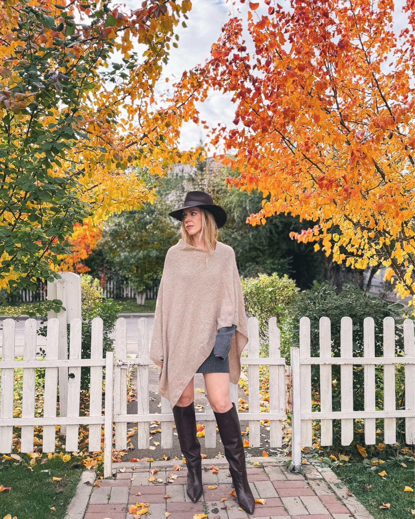 My favorite cashmere poncho is back in stock and on sale this weekend - under $70. Such a cozy, classic piece for early fall 🍁

#LTKSaleAlert #LTKTravel #LTKSeasonal