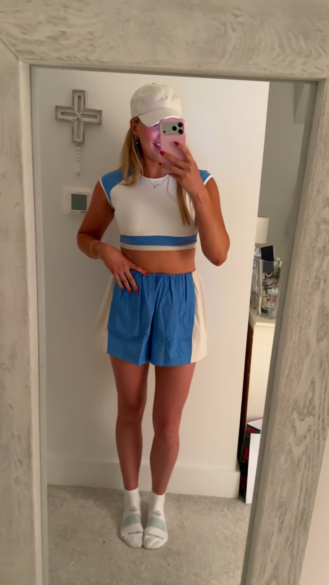 Top: size large (I normally wear a size 6)
Shorts: size small

#LTKGiftGuide #LTKActive