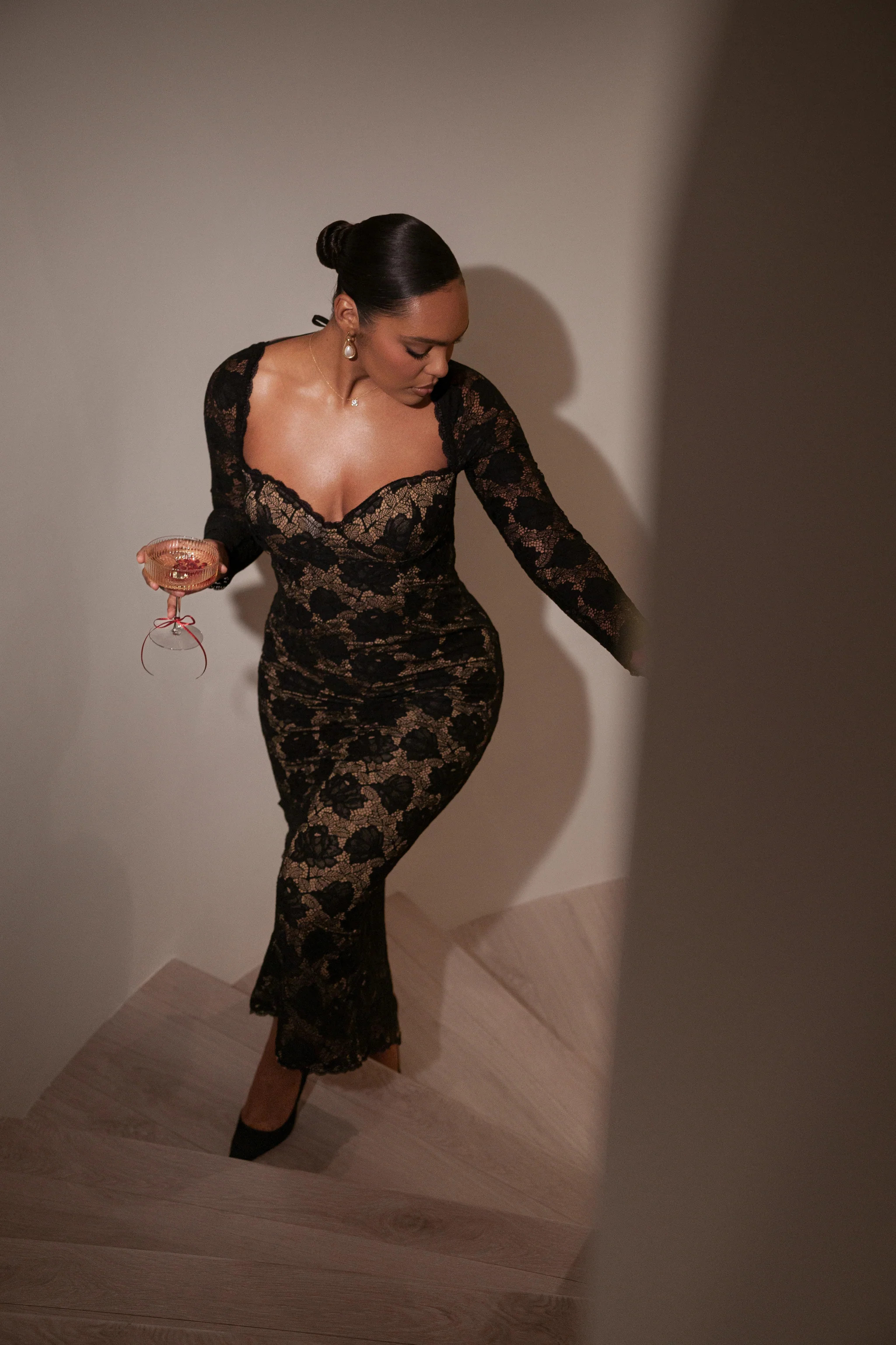 Black Lace Sweetheart Maxi Dress | JLUXLABEL