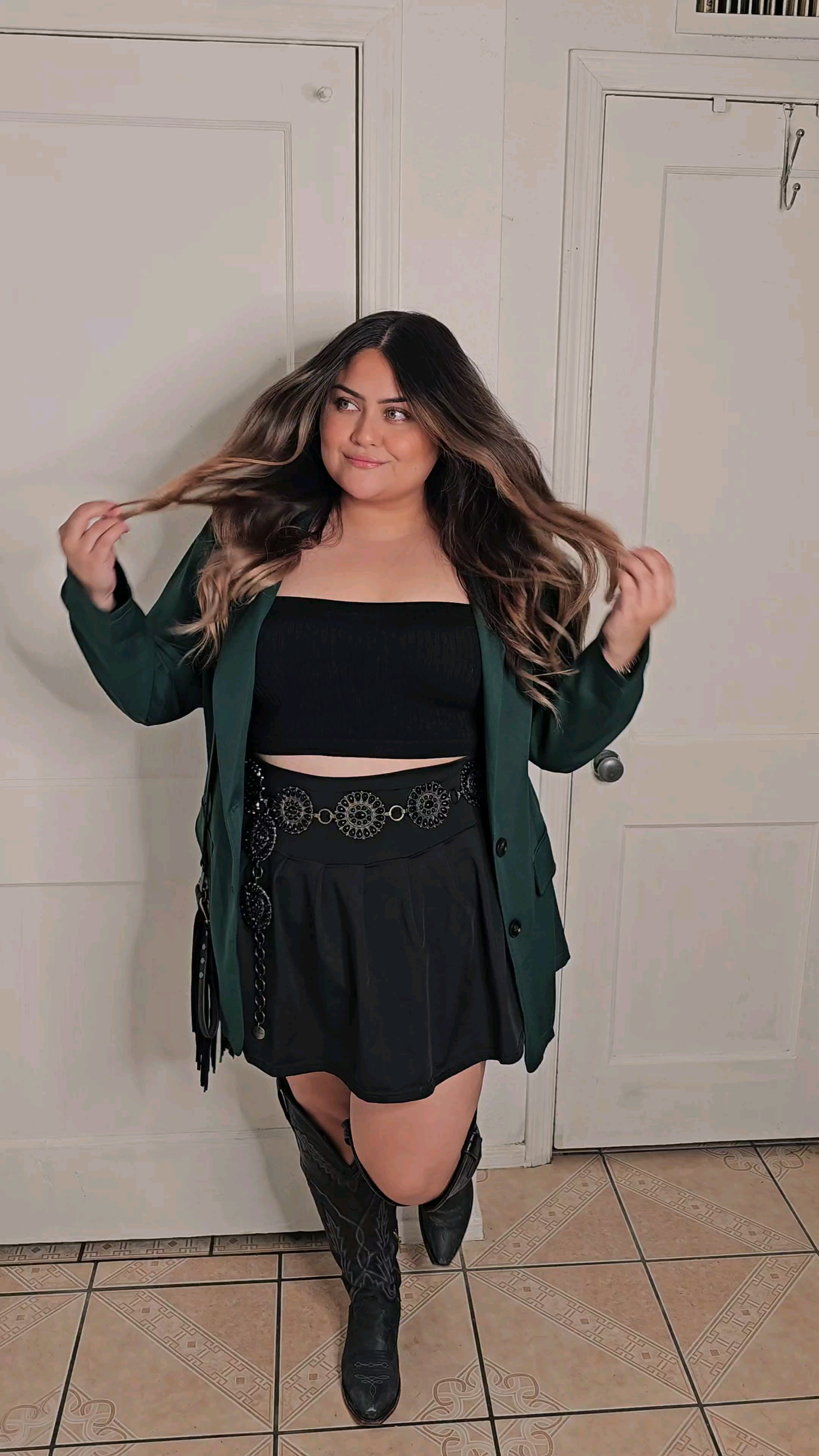 fall fashion time👌🏻 #westernins #westernboots #rockemboots #fallwesternfashion #sweatervest #widecalfboots #vaqueraoutfits 

#LTKMidsize #LTKPlusSize #LTKCyberWeek