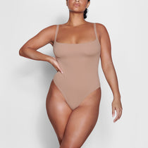 SQUARE NECK BODYSUIT | SKIMS (US)
