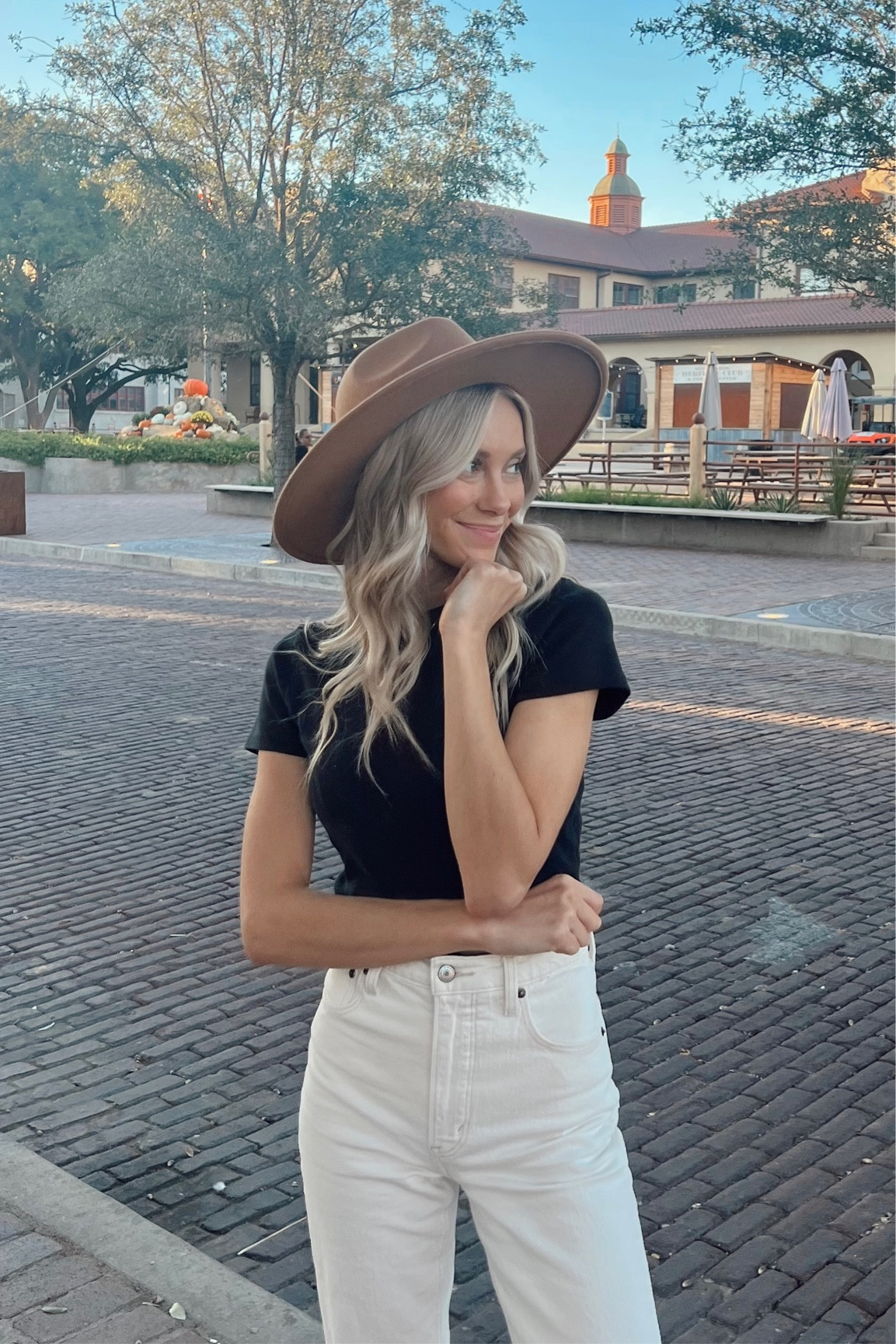 Finally found the best white jeans  

#LTKGiftGuide