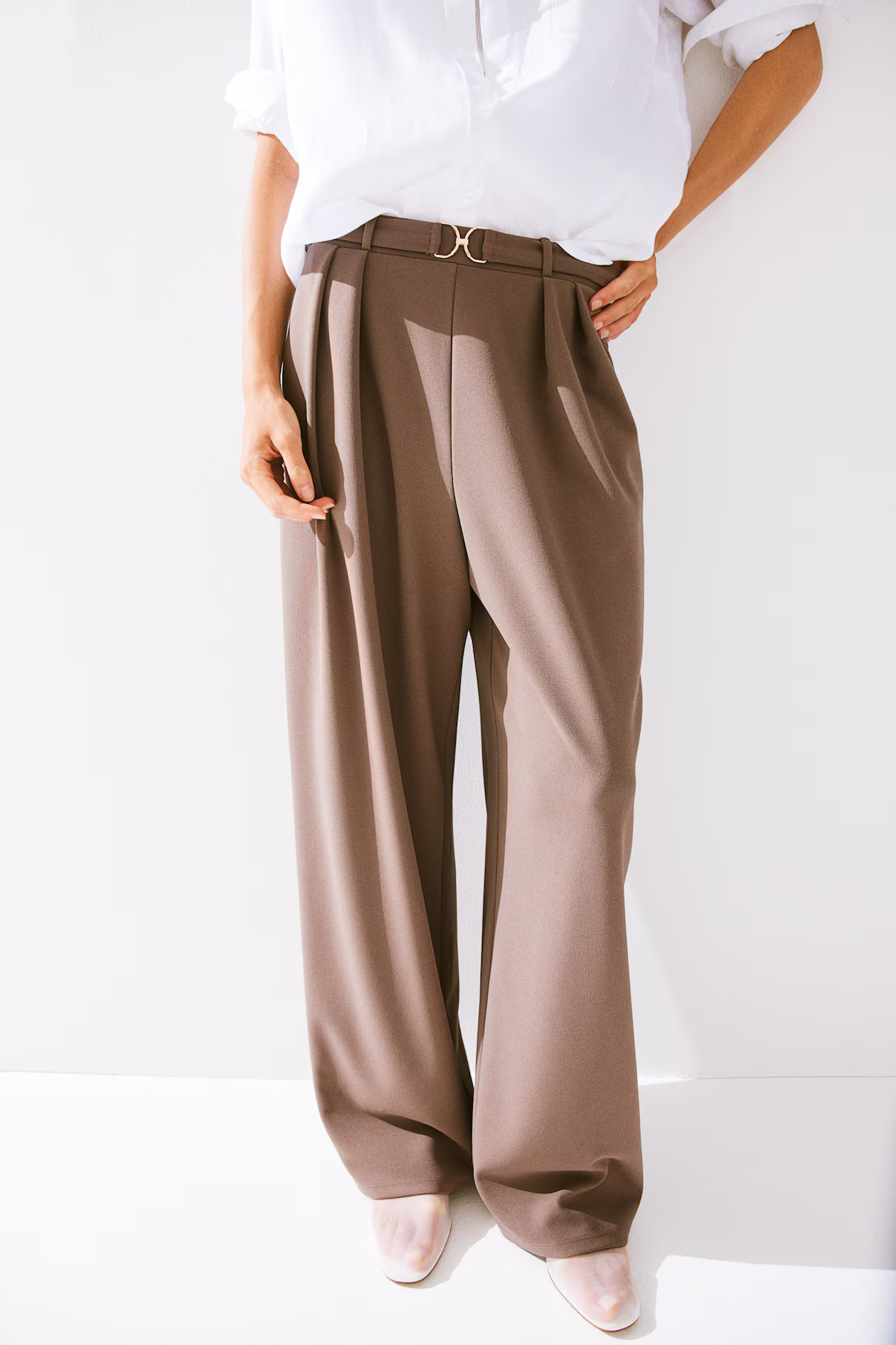 Buckle-detail tailored trousers - High waist - Long - Dark beige - Ladies | H&M GB | H&M (UK, MY, IN, SG, PH, TW, HK)