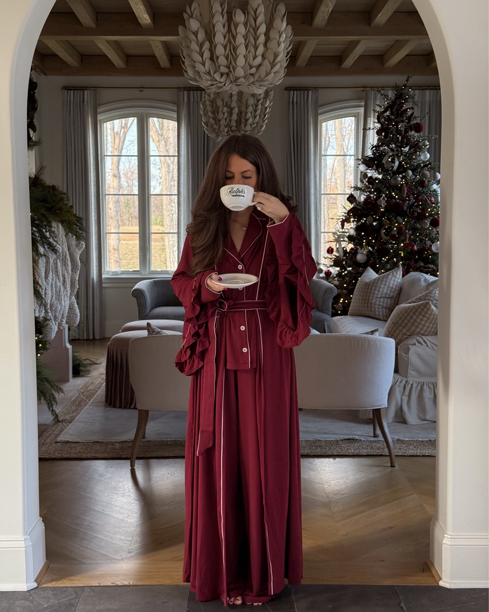 Mornings in December ❤️✨🎄

#decembermorning #christmaspajamas #ralphscoffee

#LTKdayinmylife #LTKmorningroutine #LTKHoliday