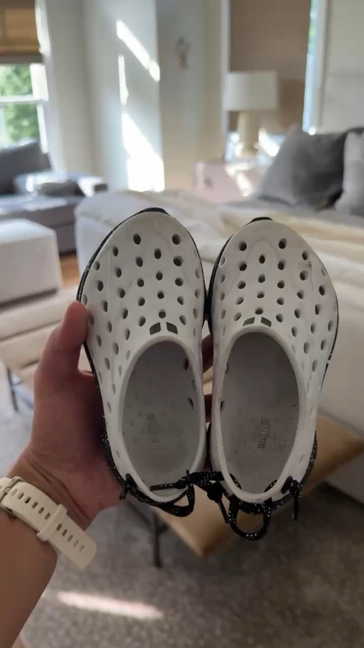 The comfiest shoes ever for kids and adults!!

Kids shoes, kids comfy shoes, comfy kids shoes, kane footwear, boy mom, Grace white

#LTKBaby #LTKKids #LTKmomlife