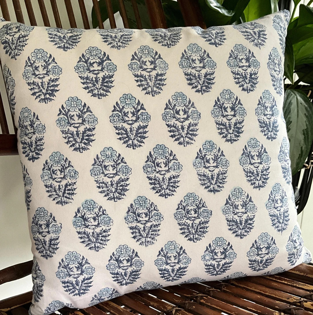 15 Inch Block Print Pillow Cover, White With Navy & Light Blue , Zipper, Sofa Bed Accent - Etsy | Etsy (Global)