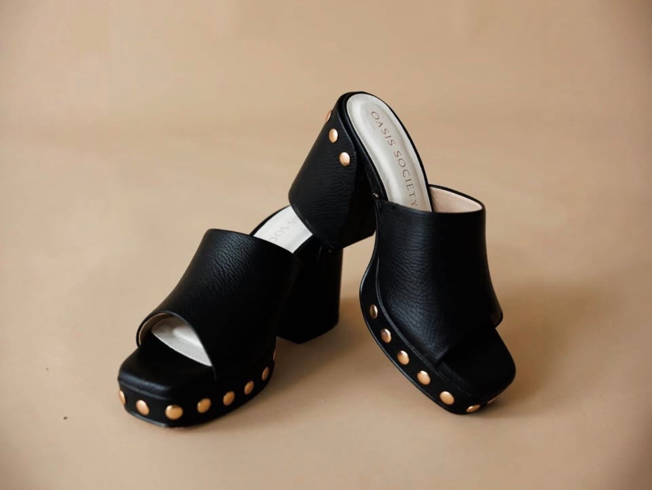 Studded platform clogs

#LTKootd #LTKSaleAlert #LTKWorkwear