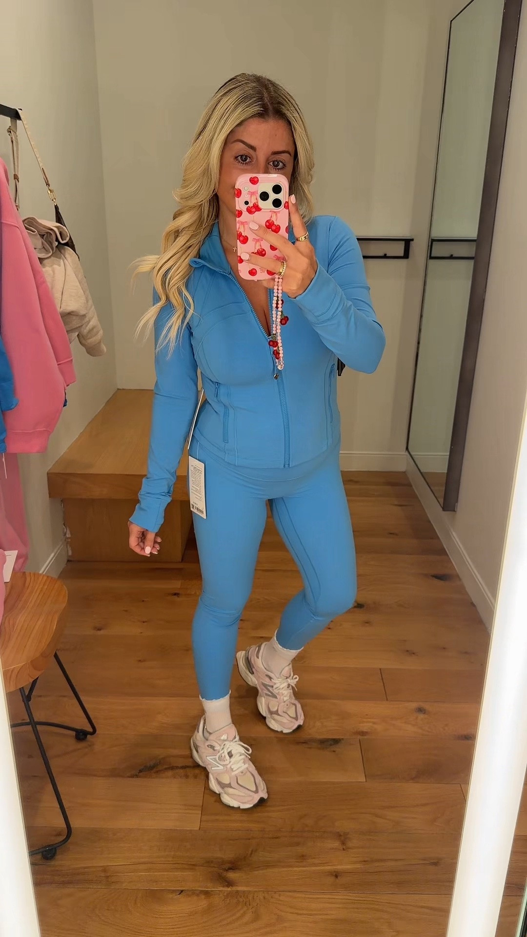 @lululemon finds 
Define jacket 6
Align leggings 4
New balance tts
