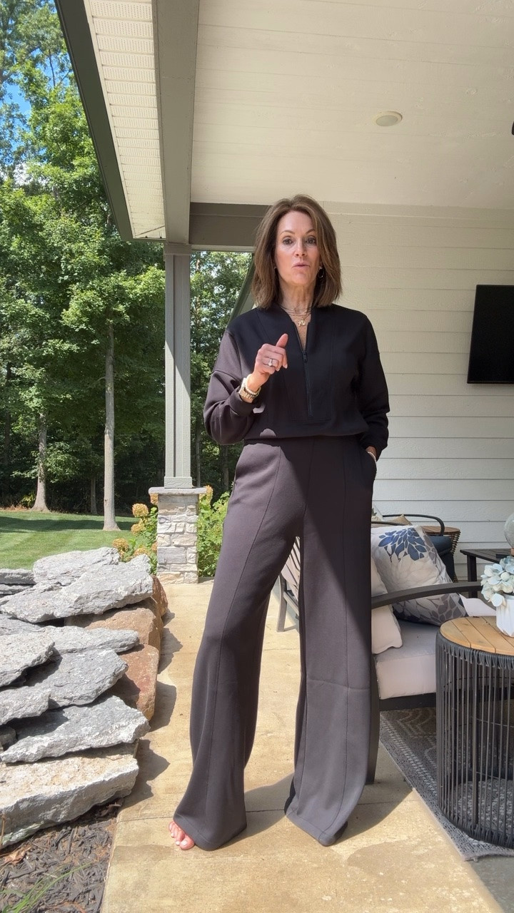 Shawl collar jumpsuit 
Medium tall 
25% off code : AE25


Travel style 
Casual style 
Fall styles

#LTKTall #LTKMidsize #LTKCon