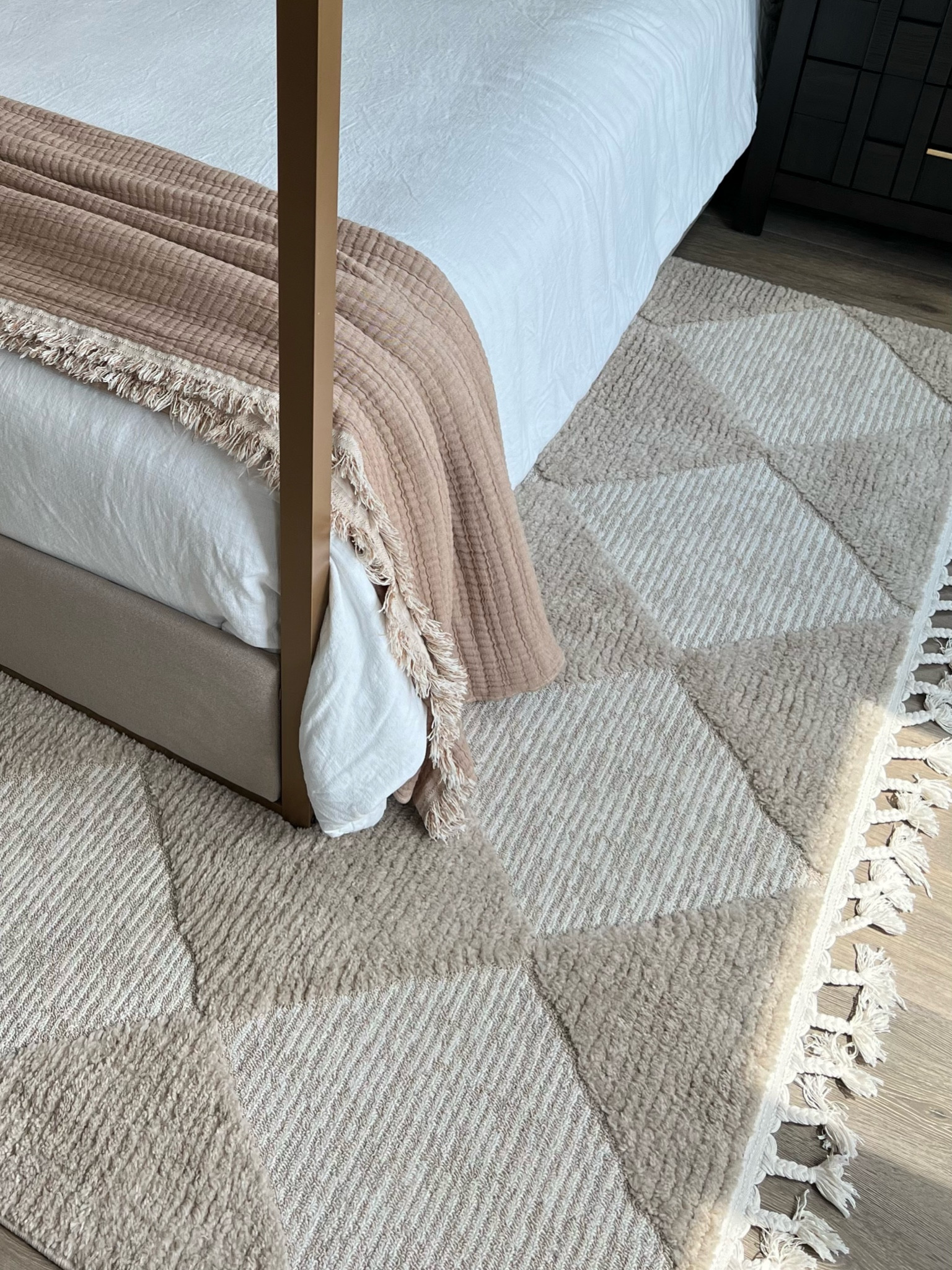 Use code STYLE30 for 30% off!!! 

Rug details

Name: Aylin Diamond Tasseled
Color: Beige
Size: 6'7" x 9

Area rug, textured rug, checkered rug pattern, white rug, neutral rug, living room area rug, neutral home decor, neutral home, beige rug 


#rugsusa 

#LTKSaleAlert #LTKHome