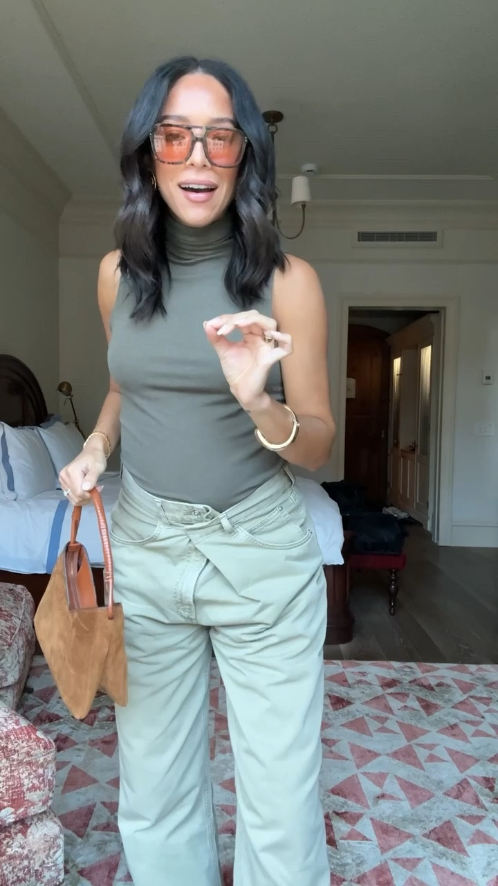 Fall transitional outfit 🍂 Wearing size S turtleneck tee, size 28 jeans 

Fall outfit 
Fall fashion 
New York City outfit
NYC outfit 
Suede bag 
Weekend outfit 

#LTKSeasonal #LTKStyleTip #LTKNYFW