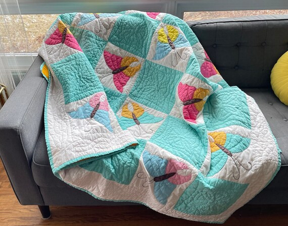 Vintage handmade quilt, 70s butterfly quilt, 70s quilt, twin size bed quilt, retro bedroom | Etsy (US)