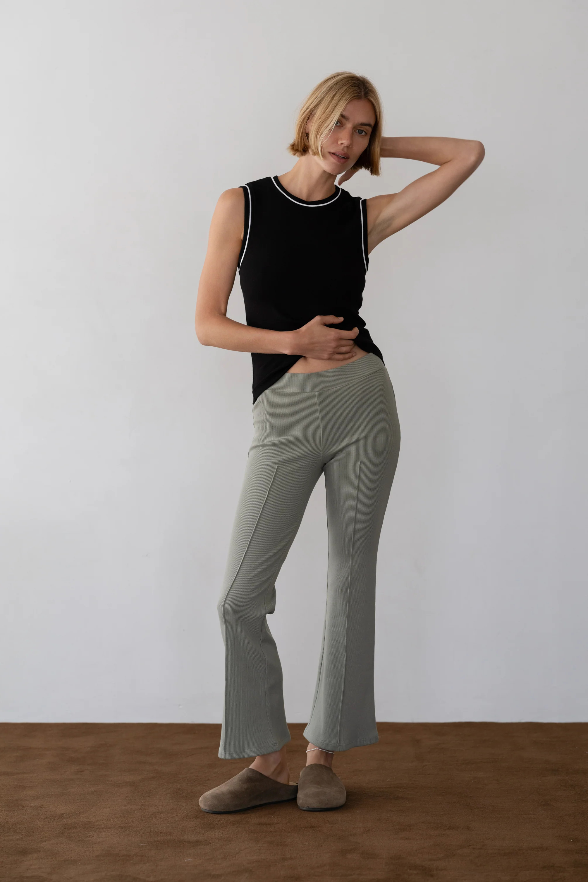 The Rib Kick Flare | DONNI.