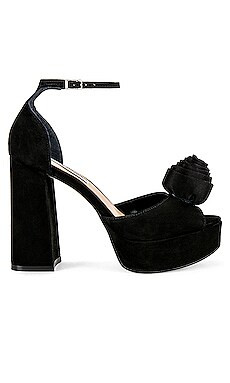 Luminesce Platform
                    
                    Steve Madden | Revolve Clothing (Global)