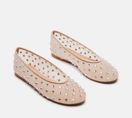 Look how cute these ballet flats are!! 😍 They are currently on sale, get them while they last! 

#LTKShoeCrush #LTKFindsUnder100