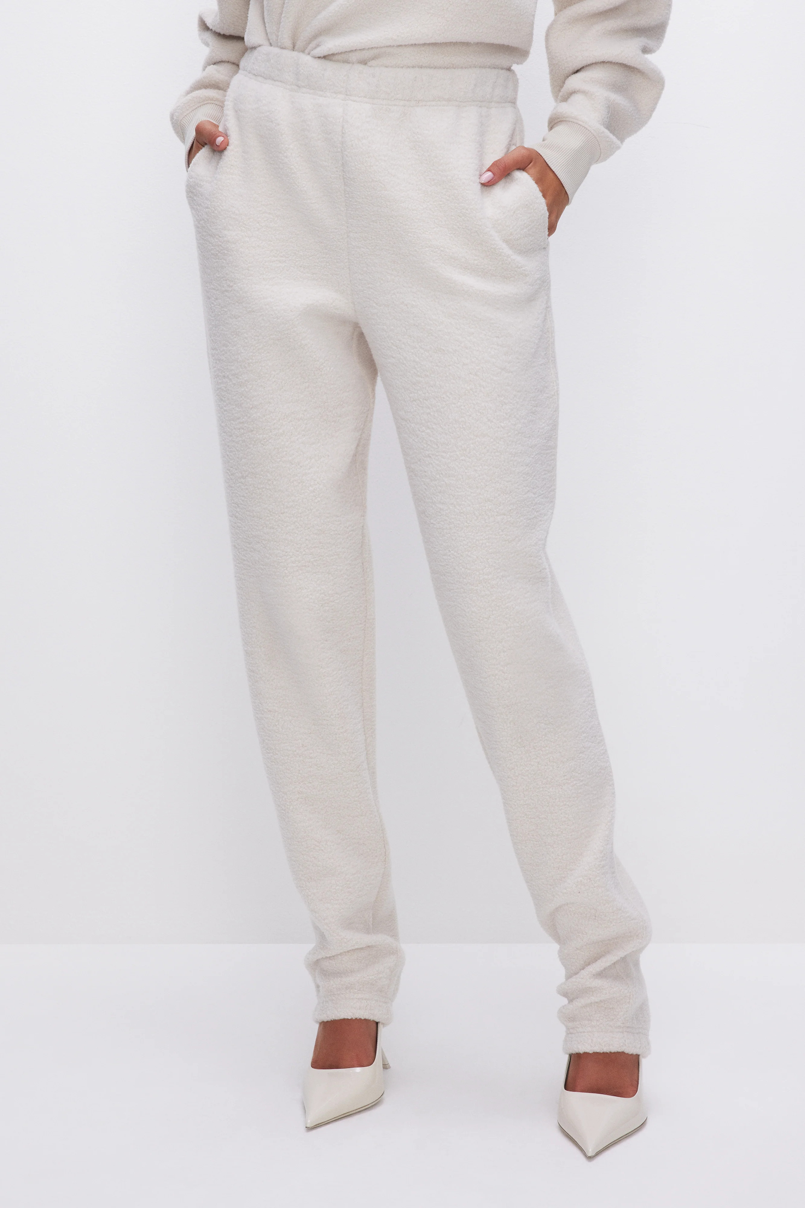 SHERPA BOYFRIEND SWEATPANTS | TUSK001 - GOOD AMERICAN | Good American