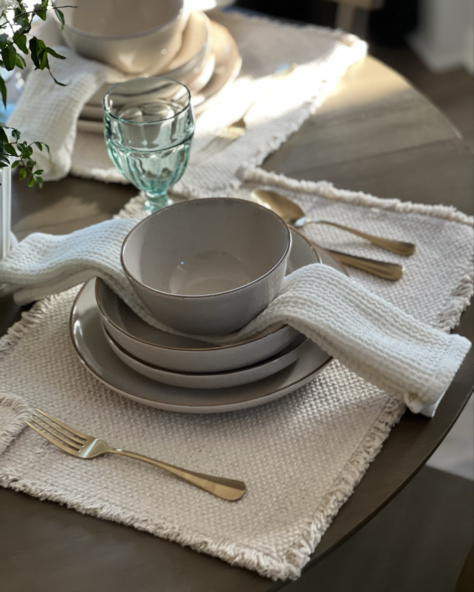 Unpopular opinion, you don’t have to have seasonal or holiday specific dinnerware to make it feel festive! I like to keep my tablescapes simple for the seasons/holidays using what I have and a few small seasonal touches like colored glassware. 


#LTKHome