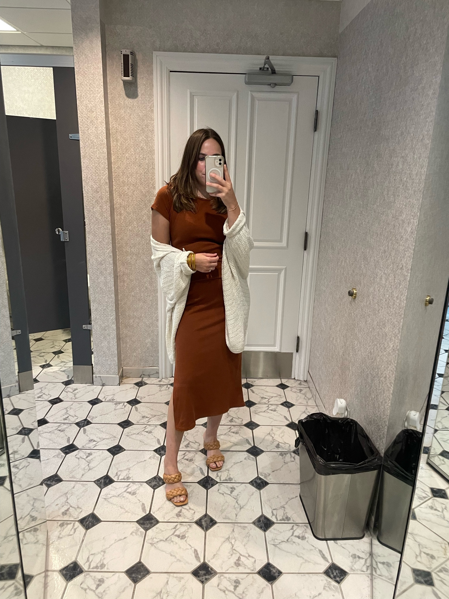 The perfect fall transitional
Outfit! 