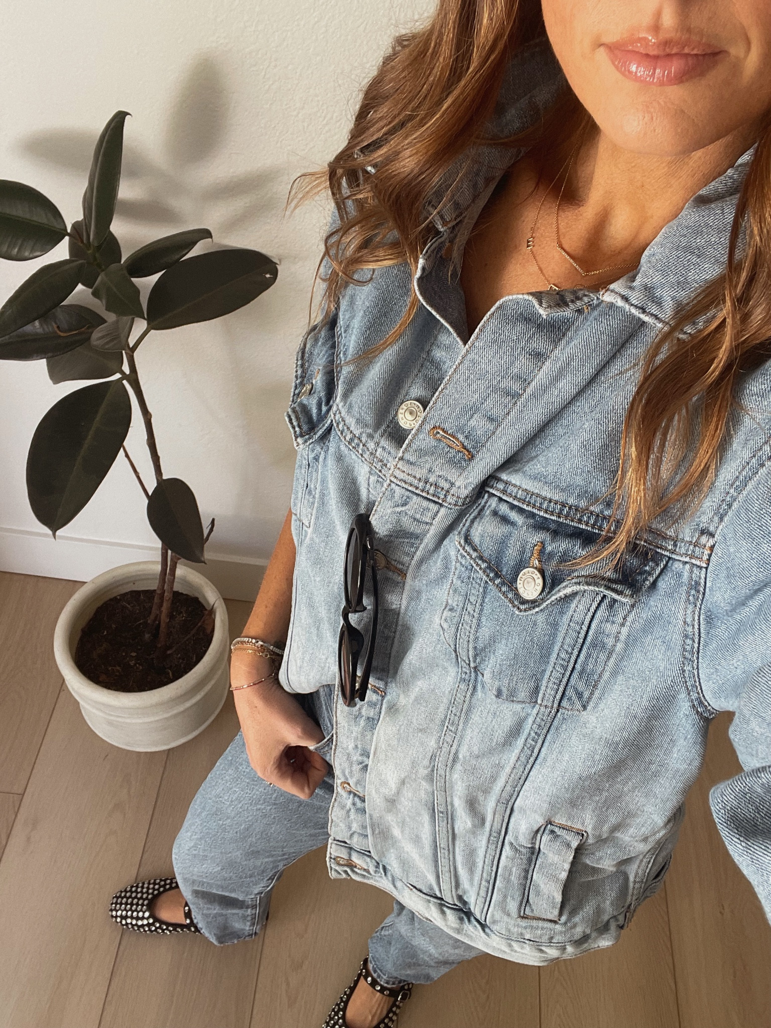 Double denim. 


#LTKFindsUnder50 #LTKFindsUnder100 #LTKShoeCrush