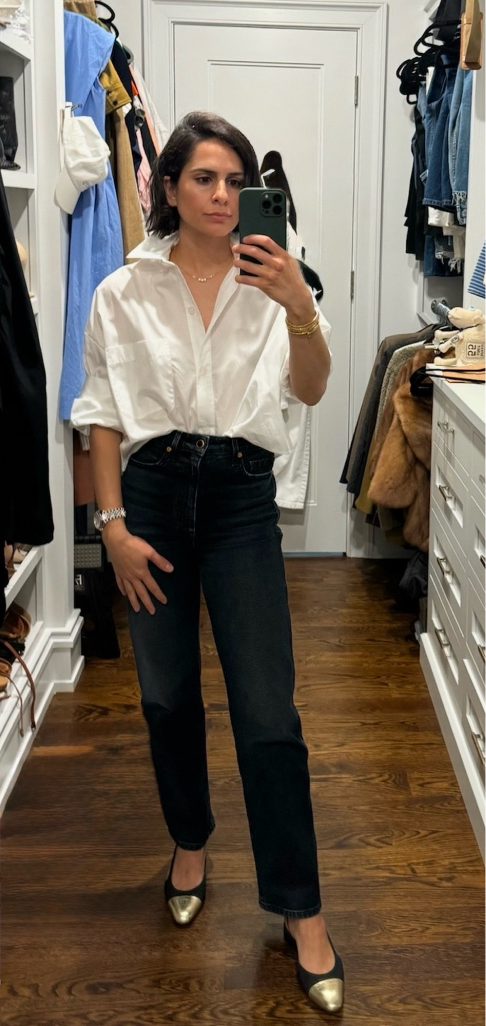Effortless but put-together. When in doubt, combine a crisp button-up & flattering jeans. Flats keep the look cool but casual. 

Follow my shop @bahartak on the @shop.LTK app to shop this post and get my exclusive app-only content!

#liketkit #LTKStyleTip #LTKBeauty
@shop.ltk
https://liketk.it/54WCw

#LTKStyleTip #LTKBeauty