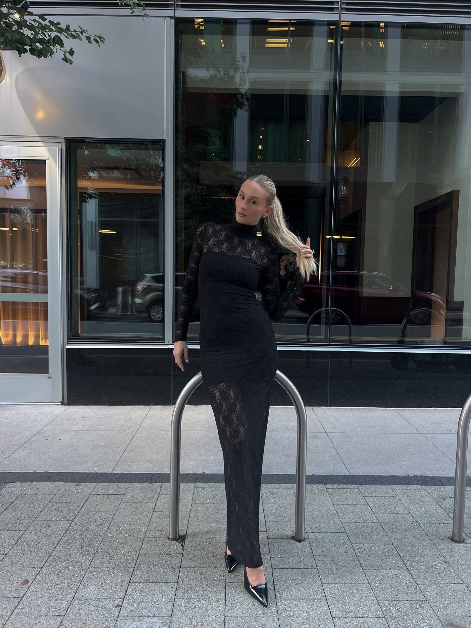 the perfect fall night out dress 🖤

#LTKFindsUnder100 #LTKStyleTip