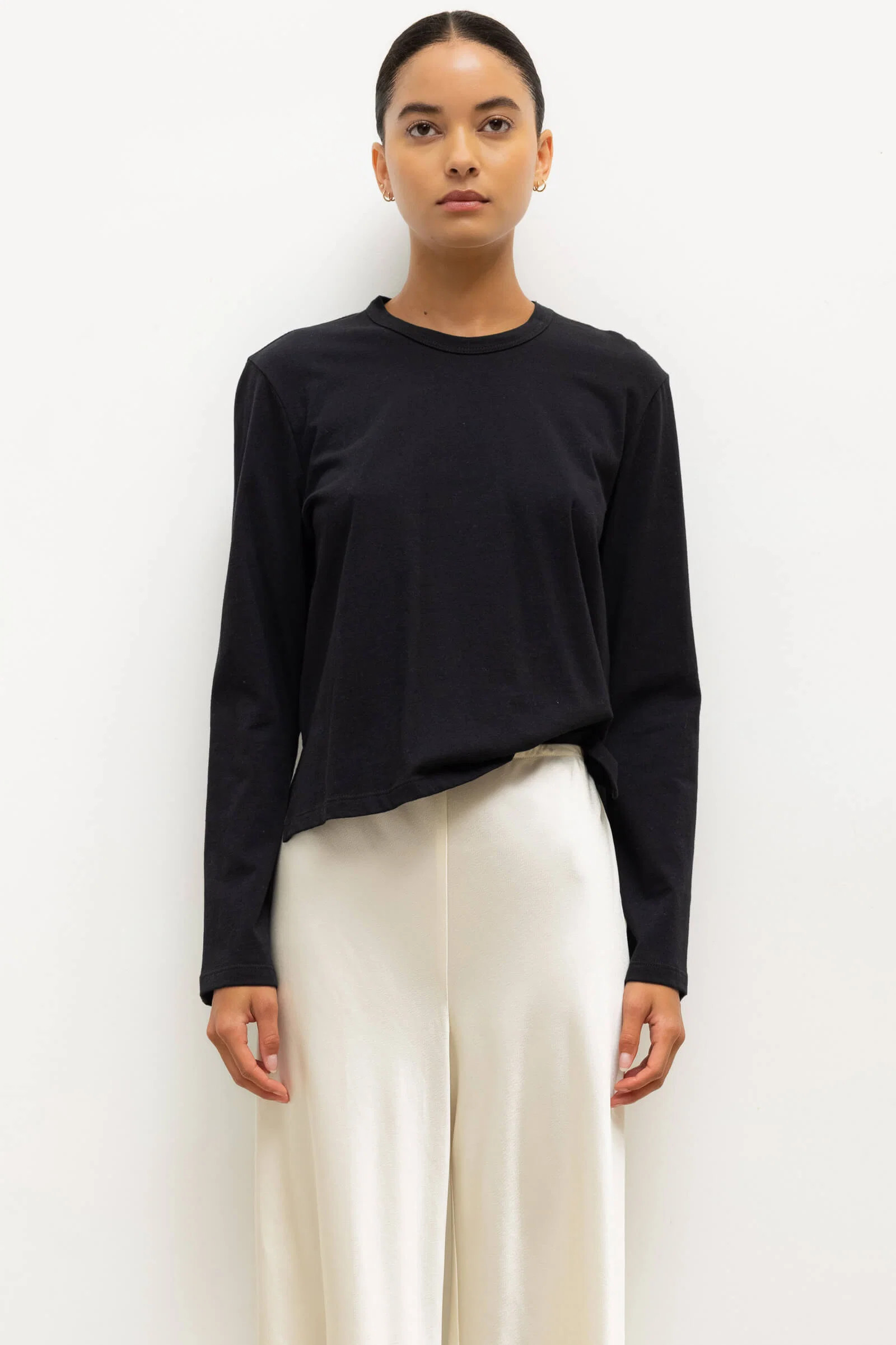 LESET Margo Long Sleeve in Black in Cotton | LESET