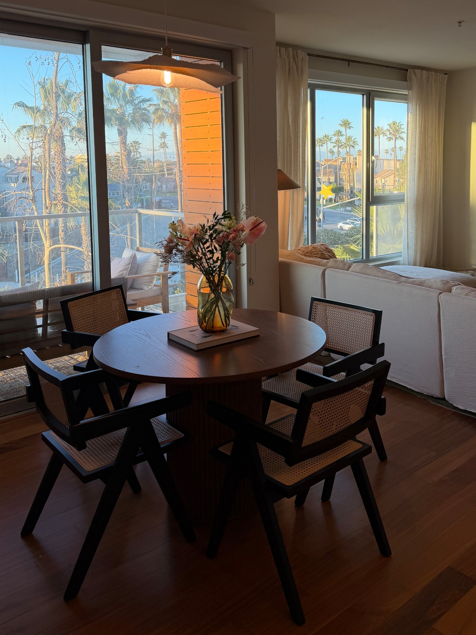 dining table & chairs!! (I got these for my old unit and need to size my table up) 