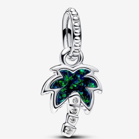 🌴💙 #palmtree #charm

#LTKSeasonal #LTKFindsUnder100 #LTKStyleTip