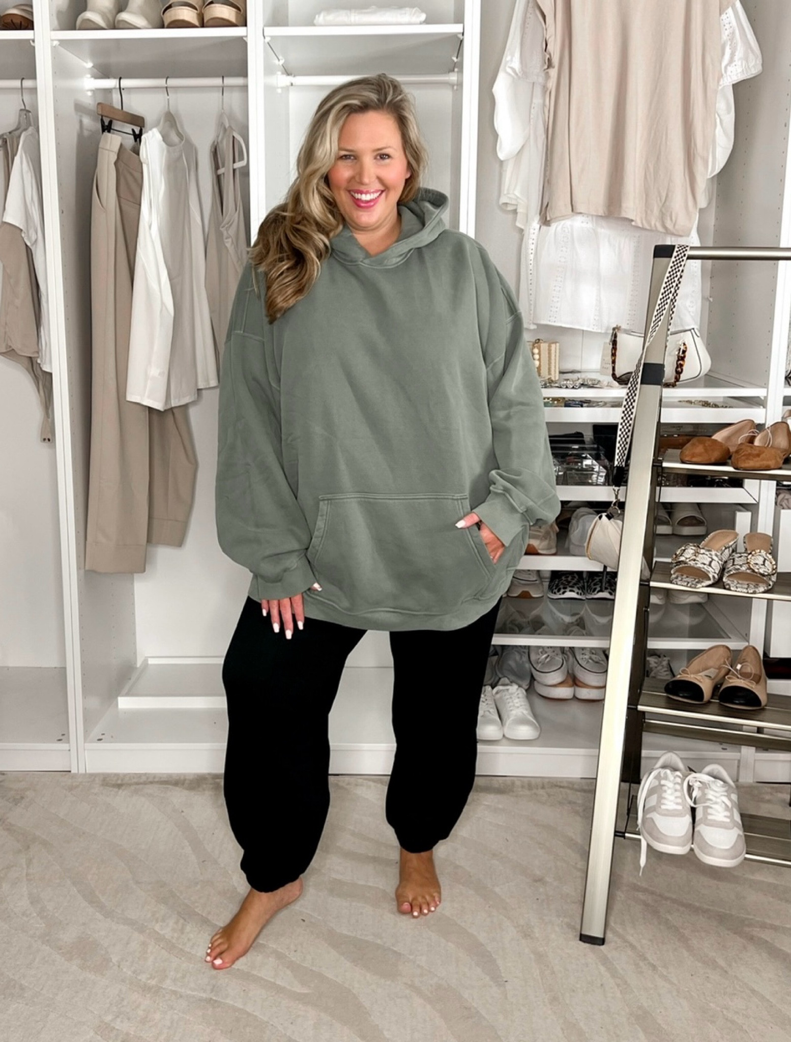 This hoodie is my all time favorite! I always get them in tall and this is the XXXL! Love throwing this with the XXL sweatpants. These are apart of the LTK fall sale! 

Abercrombie finds, abercrombie favorites, ltk fall sale, plus size outfits 

#LTKFallSale #LTKPlusSize