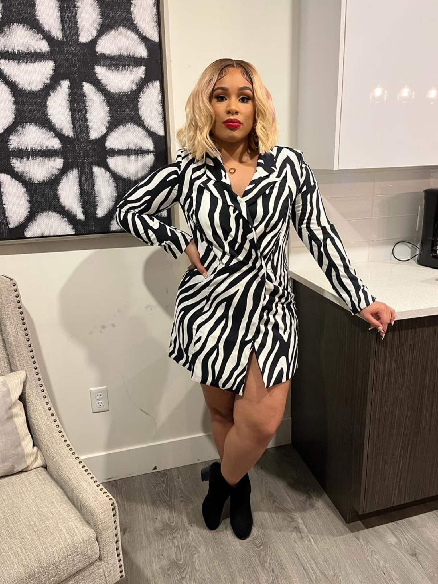 Still in love with this blazer dress that I found on an unplanned purchasing trip at the mall. It made the perfect birthday dress this month 👑  #fashionfind #blackgirlfashion #capricornseason #birthdayoutfit #blackandwhiteoutfits

#LTKFind