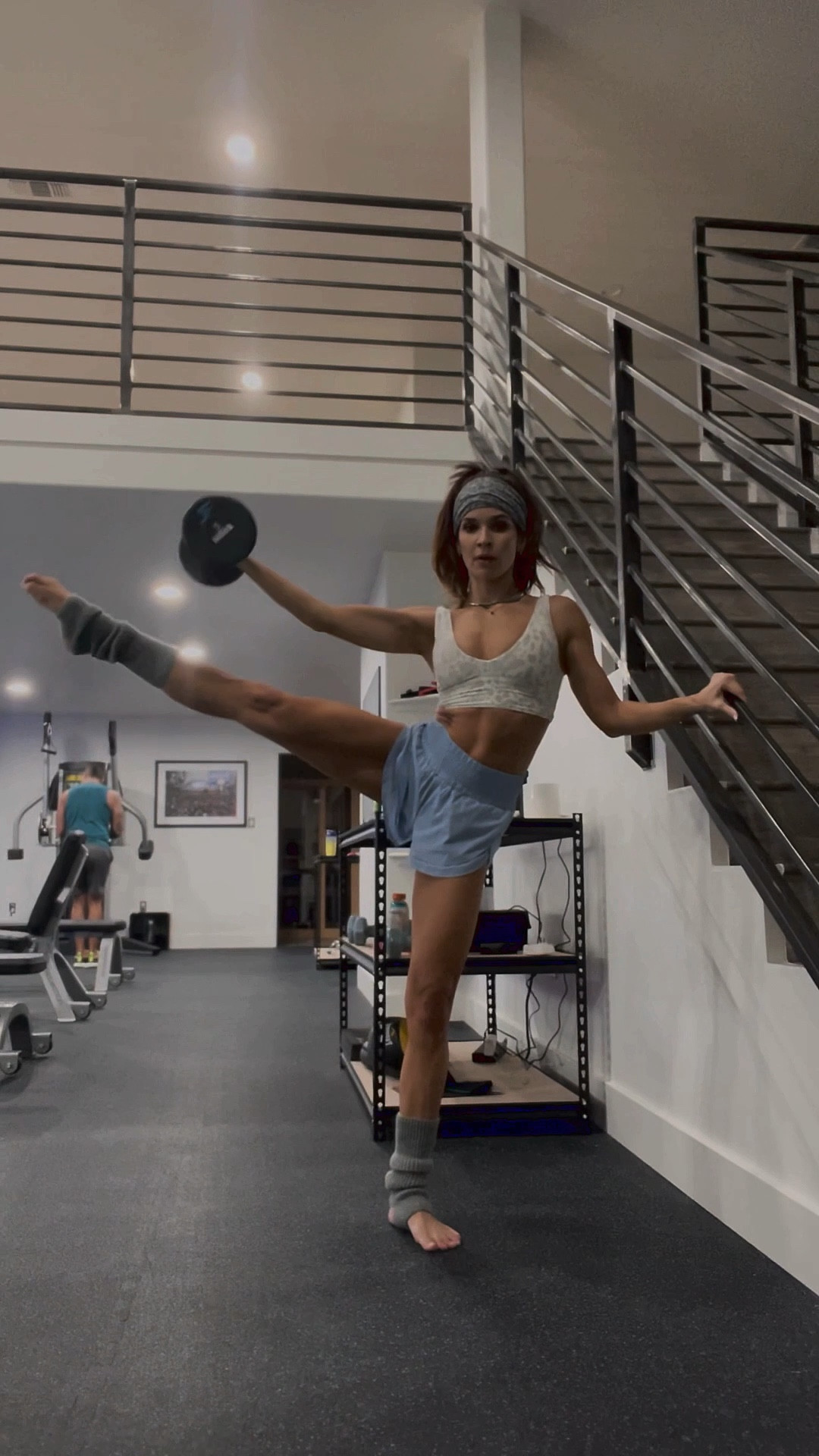 Workout (barre) outfit of the day! Lululemon and amazon! Maventhread has the BEST wife headbands! Tap pics below to shop!

#LTKVideo #LTKfindsunder100 #LTKfitness