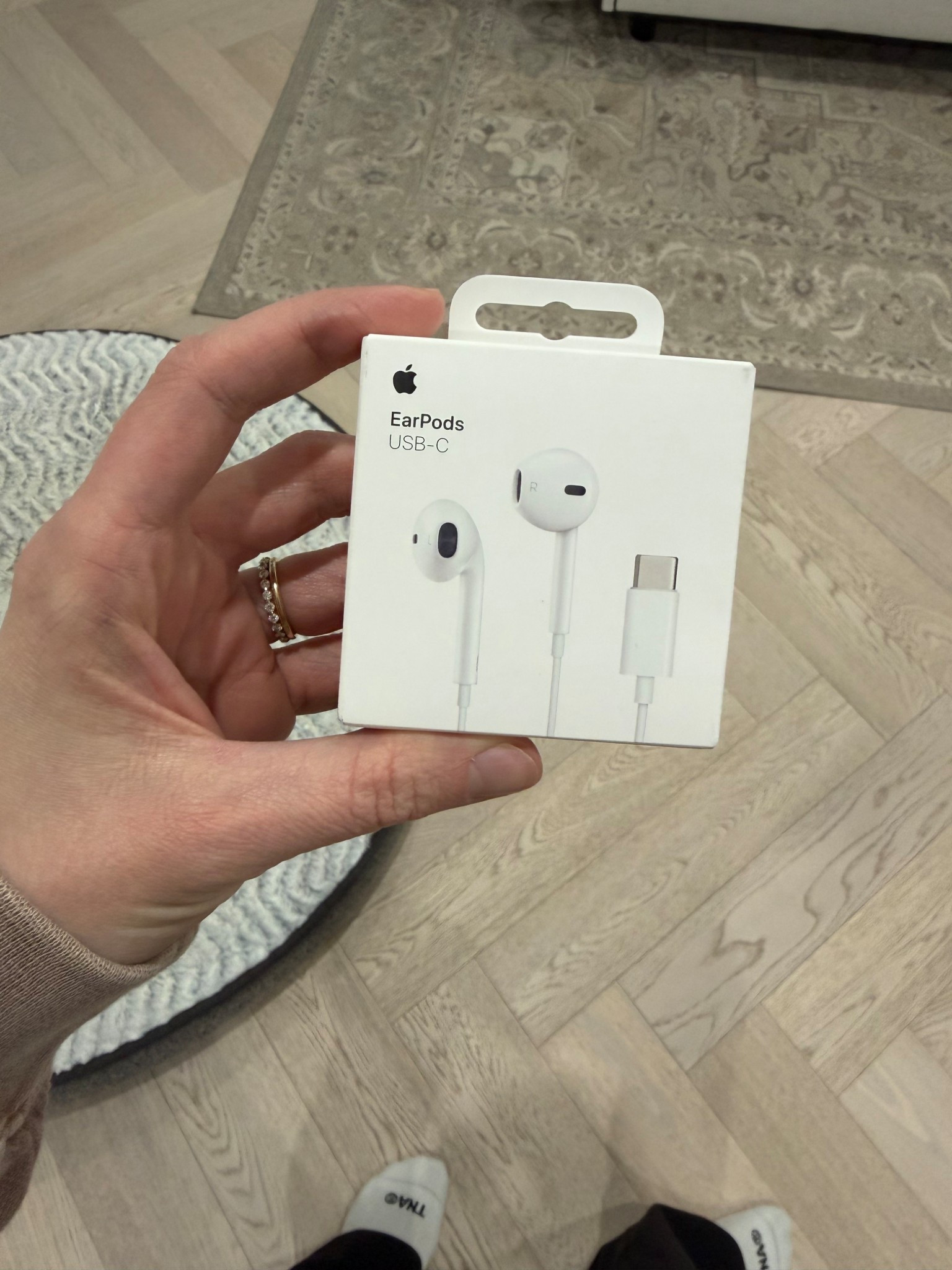 Back to corded headphones! 💪🏼

#LTKtravel #LTKcanada #LTKworkwear