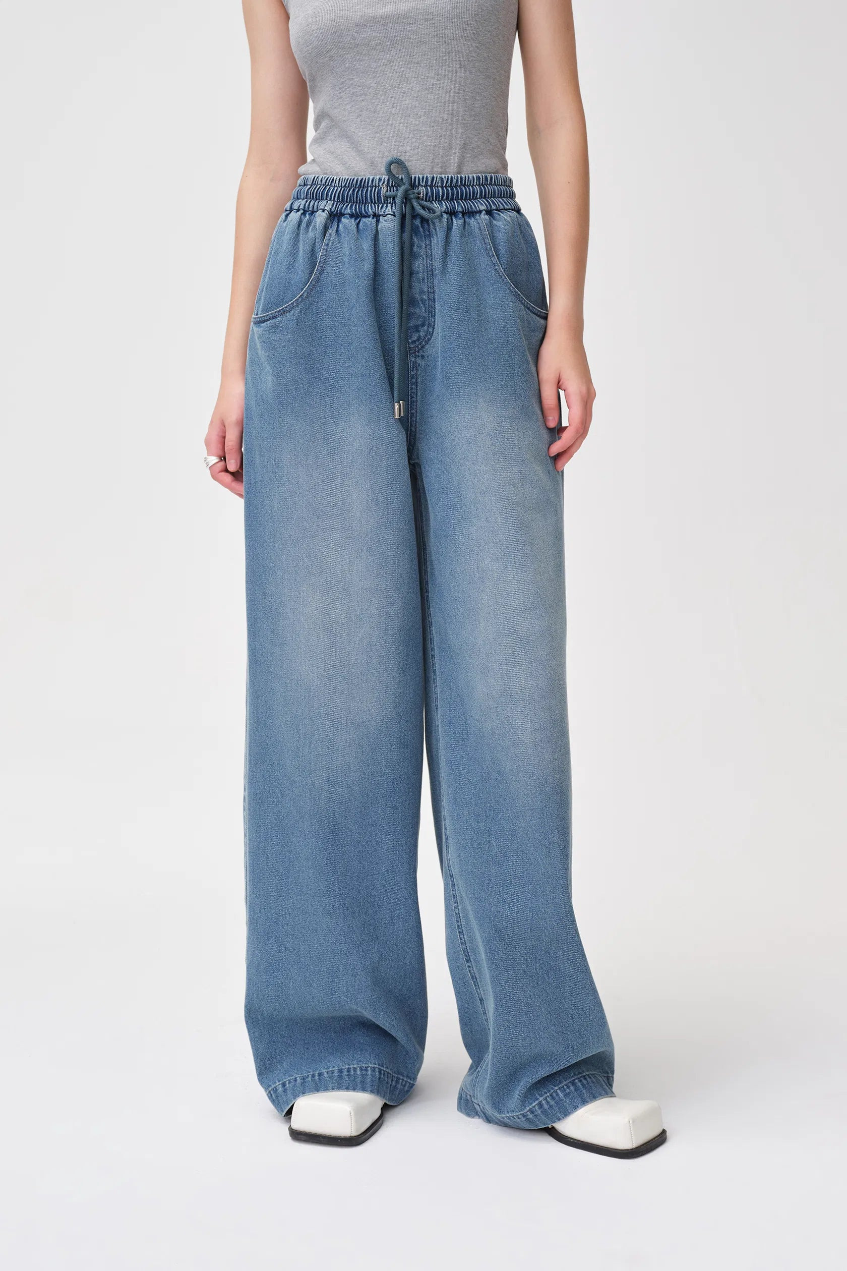 Bulb Pull On Faded Jeans in Cotton Denim | Fabrique