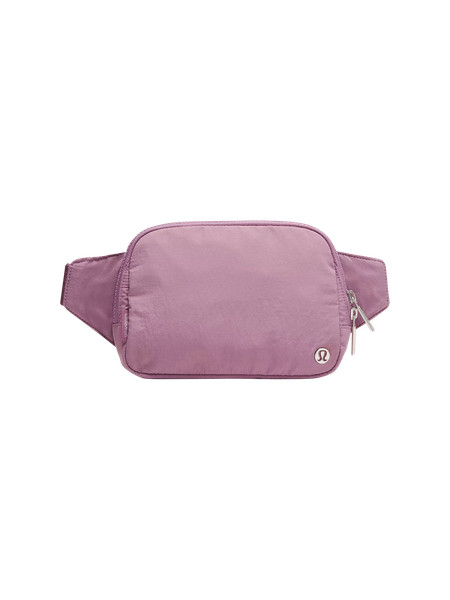 Everywhere Belt Bag Large 2L | Men's Bags,Purses,Wallets | lululemon | Lululemon (US)