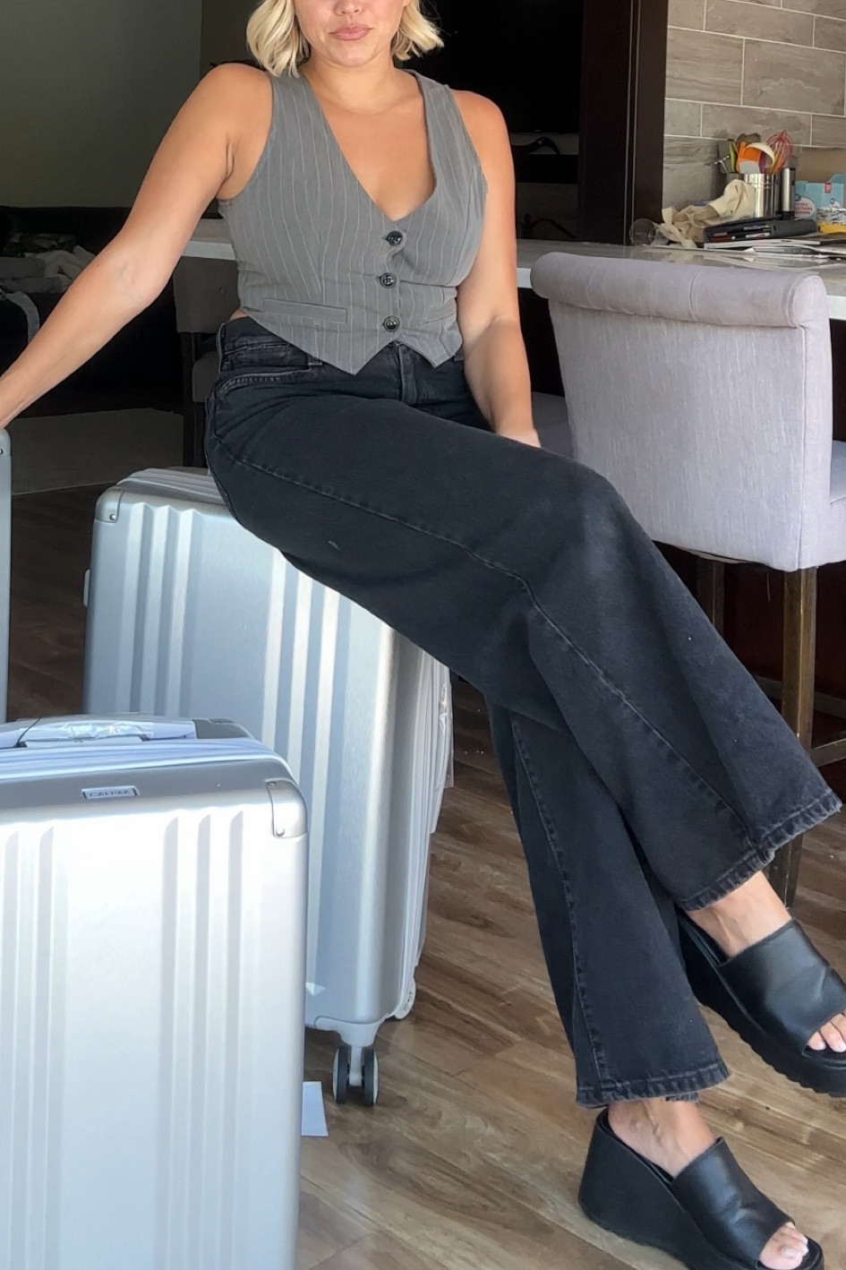 levi’s & vest fit 

#LTKFindsUnder50 #LTKStyleTip