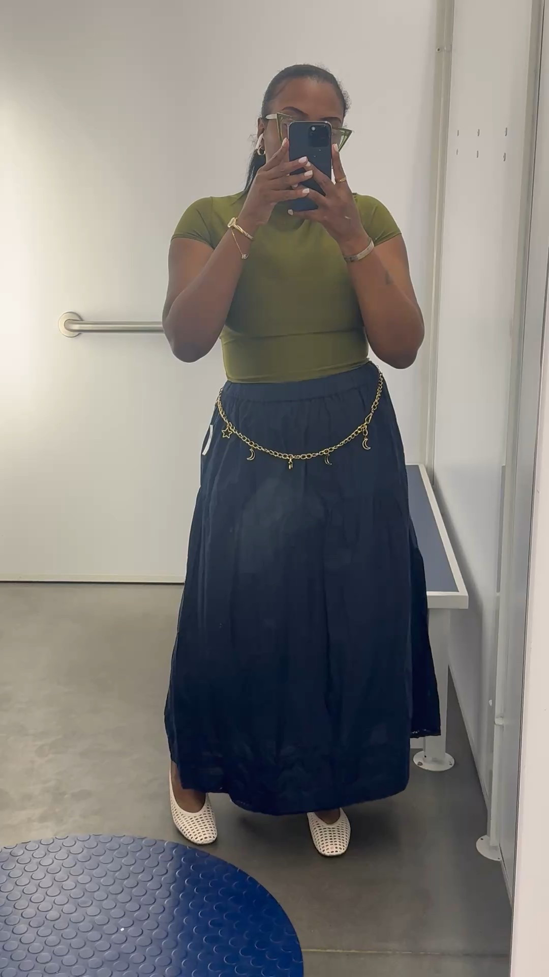 This is the perfect skirt / outfit for work, brunch, and looking cute. I recently fell back in love with Old Navy and this is why ! @oldnvyfaves @Target @boohoo 

#LTKootd #LTKdayinmylife #LTKgrwm