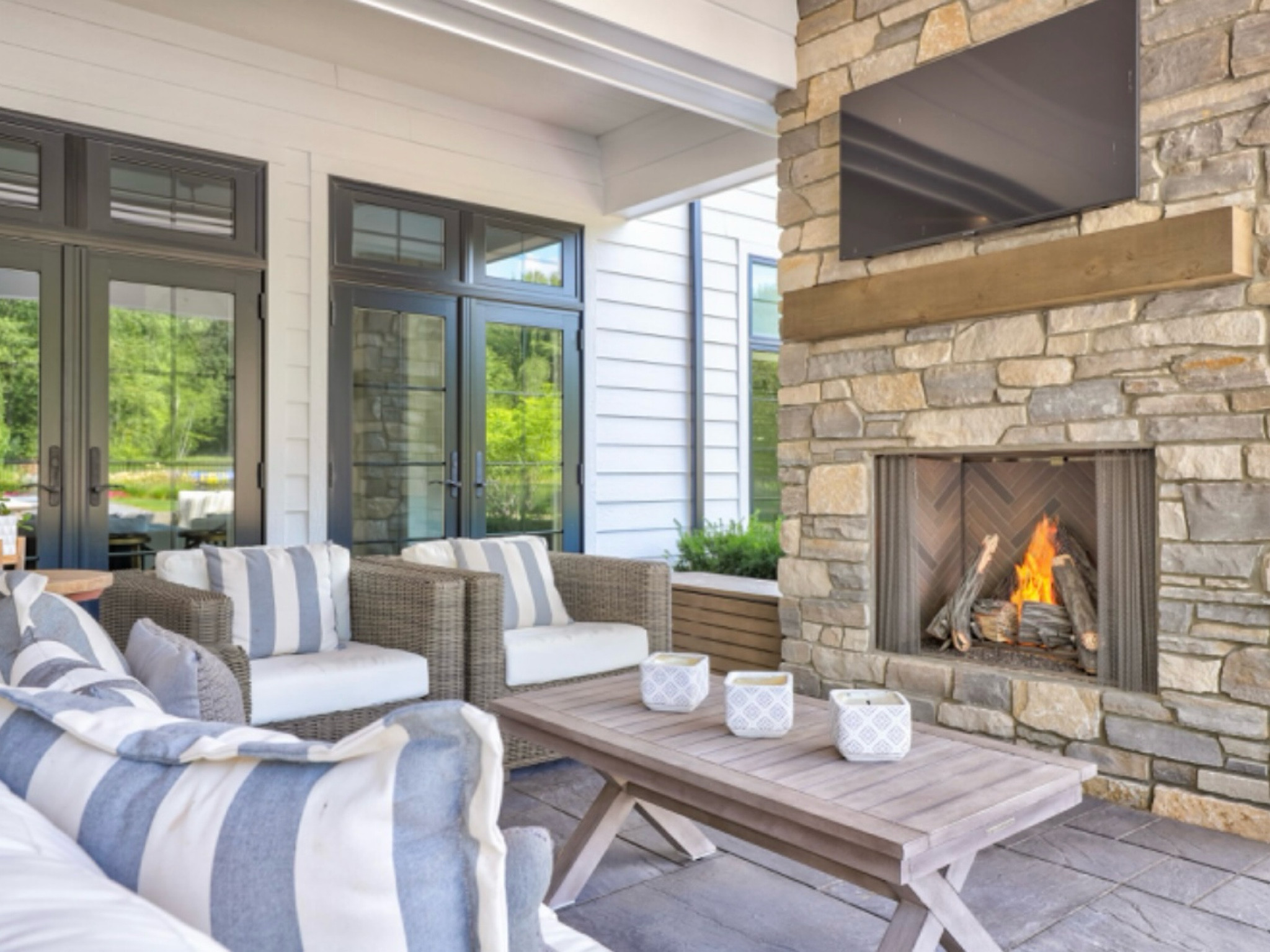 I love a cozy outdoor sitting area!  This seating area is great year round but currently has me looking forward to fall by the fire with the family.

#LTKHome #LTKFamily #LTKSeasonal
