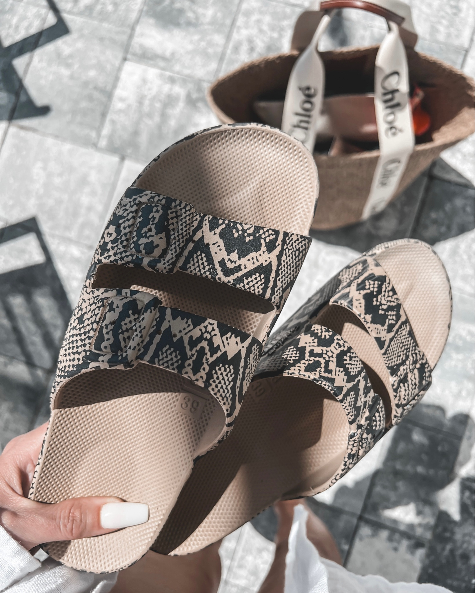 The BEST beach, pool, boat sandals!


#LTKshoecrush #LTKswim #LTKtravel