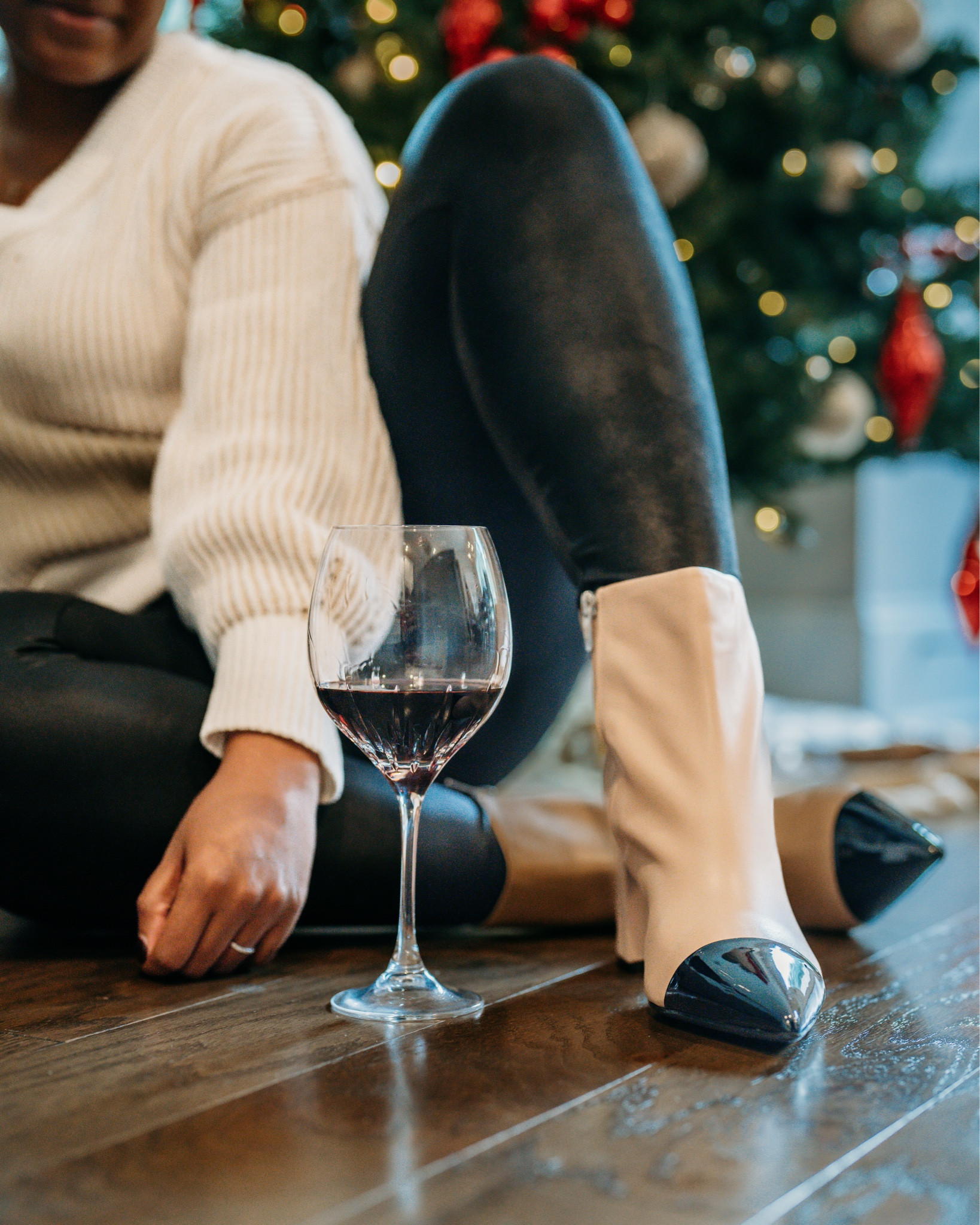 From cute boots to cozy vibes, shop these items from DSW today for Cyber Monday 35% off. They’re also giving out free tote bags with purchase of $49+ while supplies last 

#LTKSaleAlert #LTKShoeCrush #LTKCyberWeek