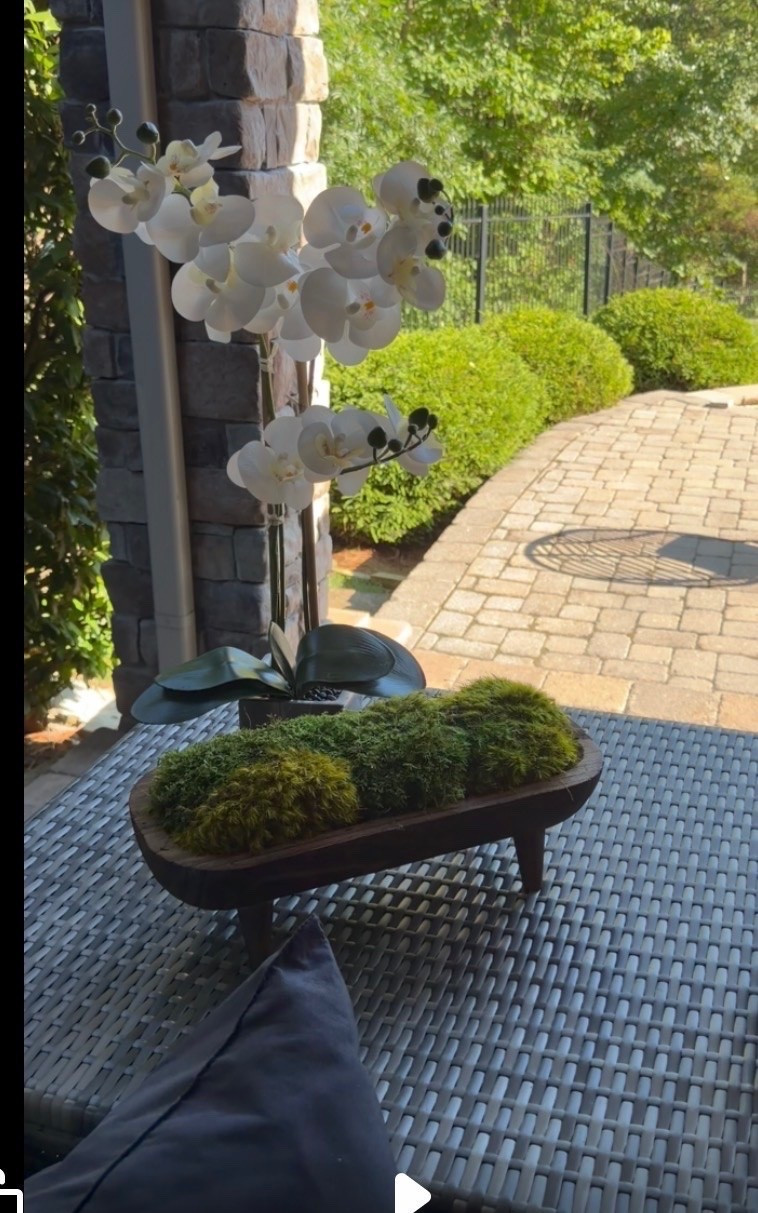 #ad #WayfairPartner @wayfair #wishyouwerehere #outdoor #Wayfair 
Outdoor decor 💐

#LTKdayinmylife #LTKSaleAlert #LTKHome