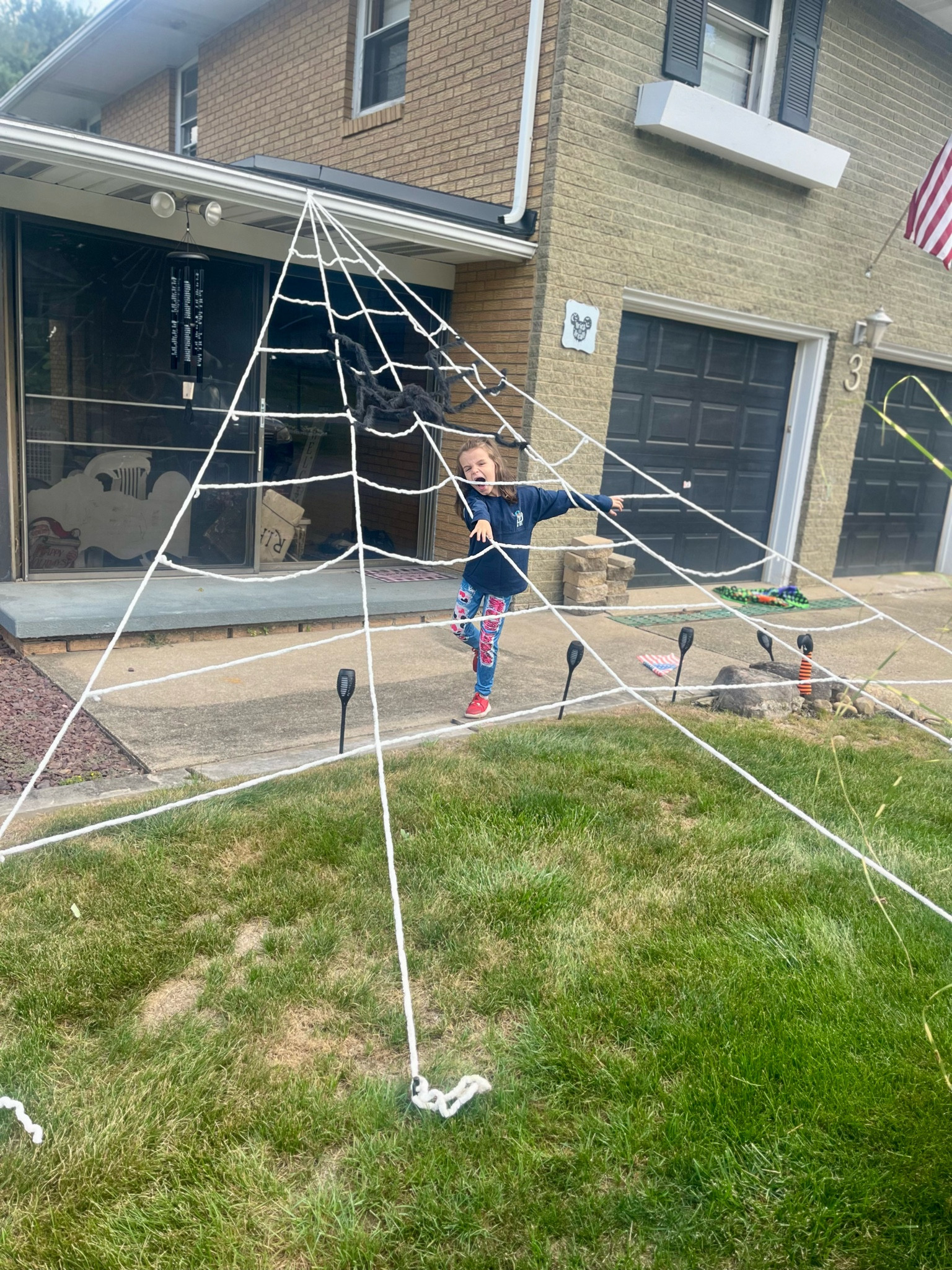 HUGE outdoor web & spider 🕷️🕸️

#LTKHome #LTKFallSale #LTKSeasonal