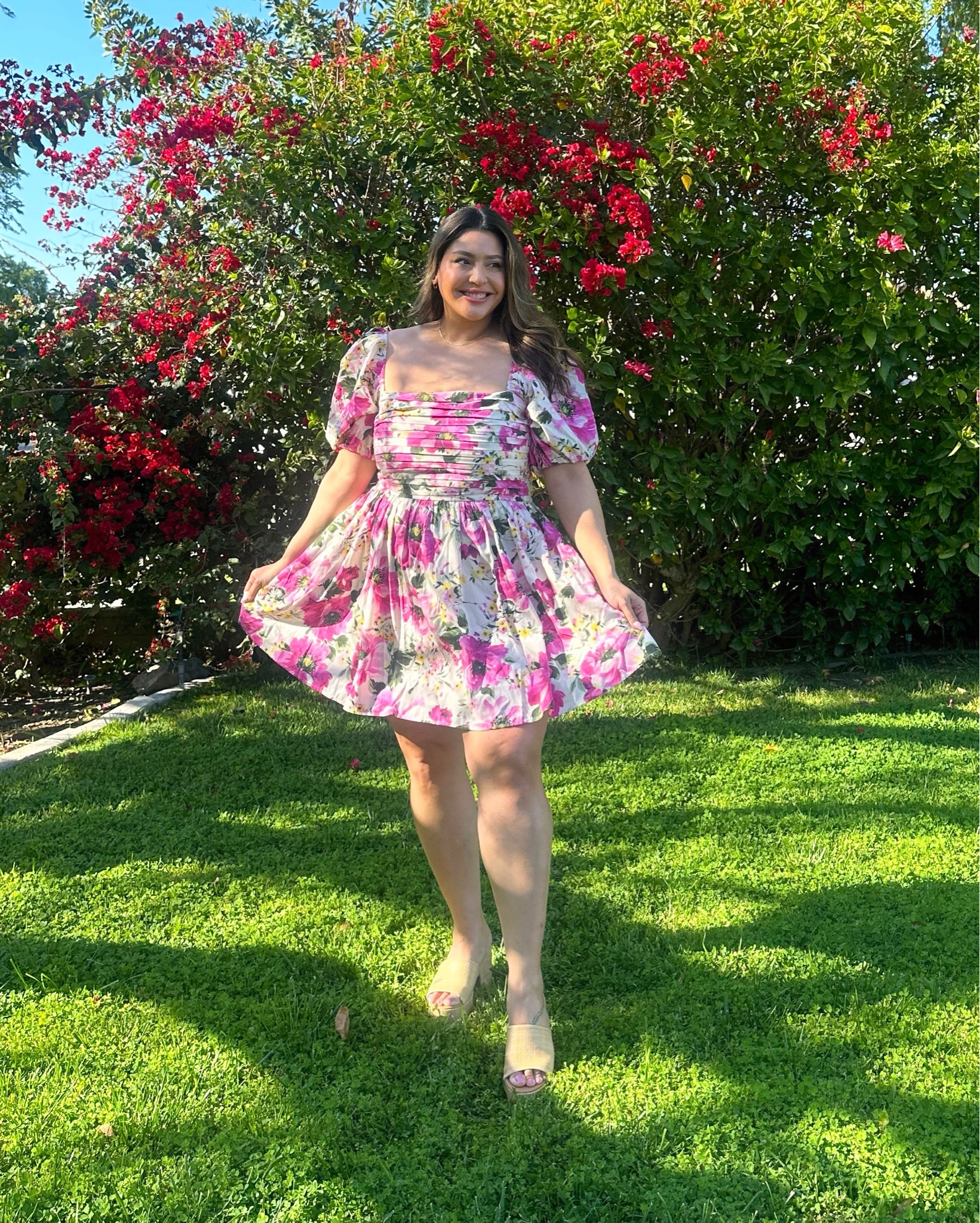 Spring is here 🌸 This dress has the perfect amount of puff to it that you don’t feel like it’s too much. It’s so feminine and romantic, I’m obsessed. Oh and it has pockets! The material is thick yet still light weight because I get hot easily. I’m also glad I found these platforms at Target, they are so comfortable I can wear them all day! I am 5’9 wear a 14/16 here I am wearing size XL. 