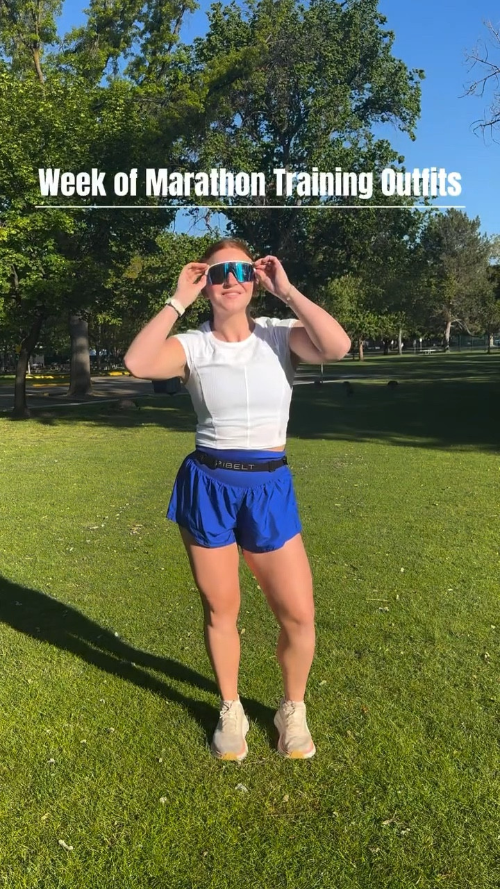 If you have a cute fit running is more fun, trust me 👀 @fpmovement @dickssportinggoods @dicksvarsityteam #dksteammate #dkspartner #marathontraining #runfits #lookgoodfeelgood