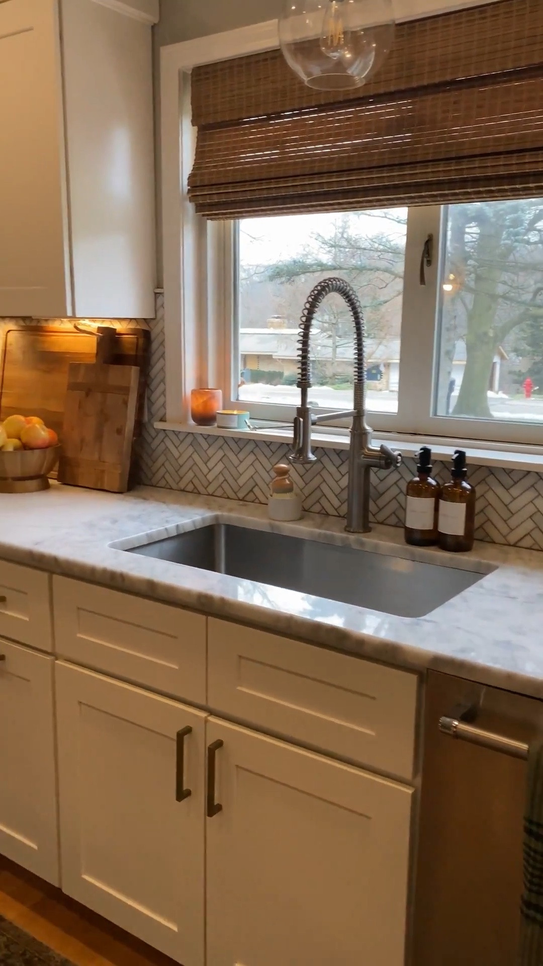When it comes to finding kitchen decor, I love pieces that are functional as well as decorative. The style of my kitchen is kind of a modern farmhouse, and this is how I style it!

#kitchen #kitchendecor #modernfarmhouse #dutchoven #kitchenessentials #homedesign #homestyling #interiordesign

#LTKHome #LTKOver40 #LTKSaleAlert